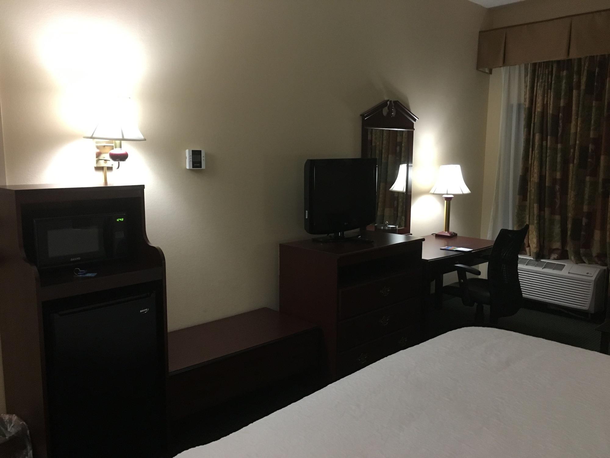 Hampton Inn Bedford Exterior foto